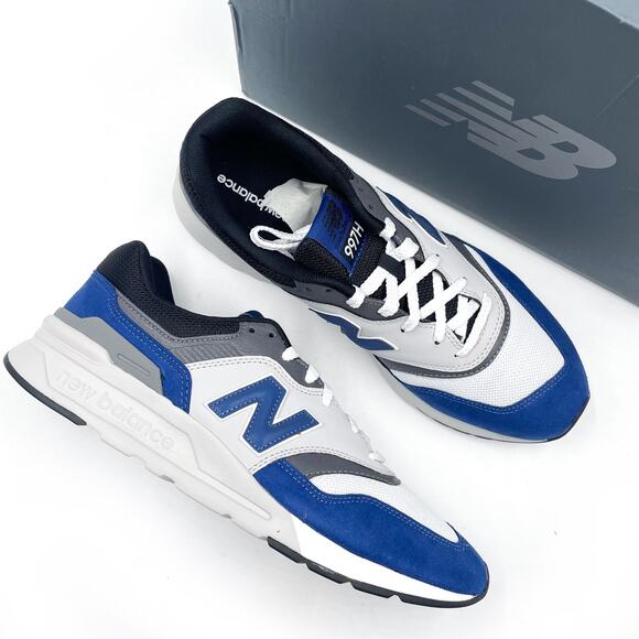 Athletic_Shoes